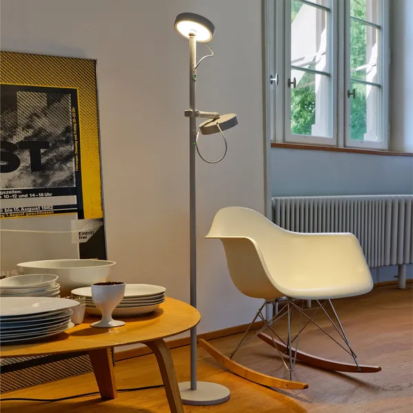 Eames Plastic RAR Armchair Deep Black/ Golden Maple