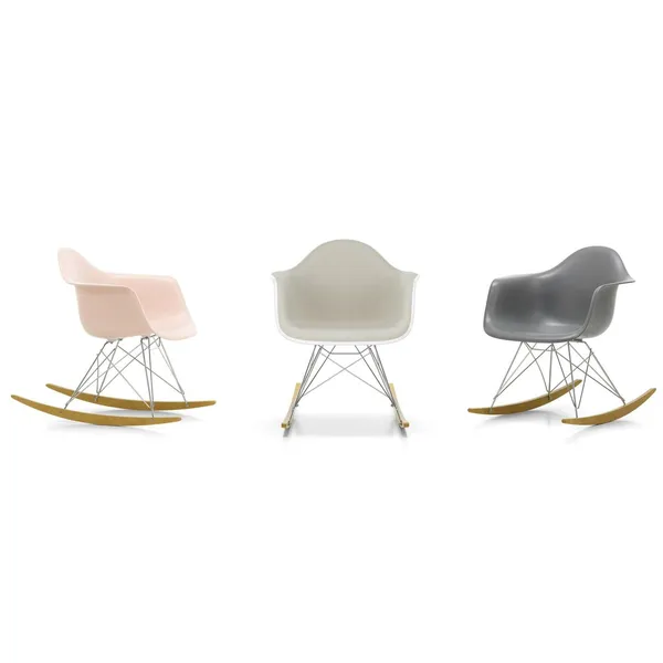 Eames Plastic RAR Armchair Deep Black/ Dark Maple
