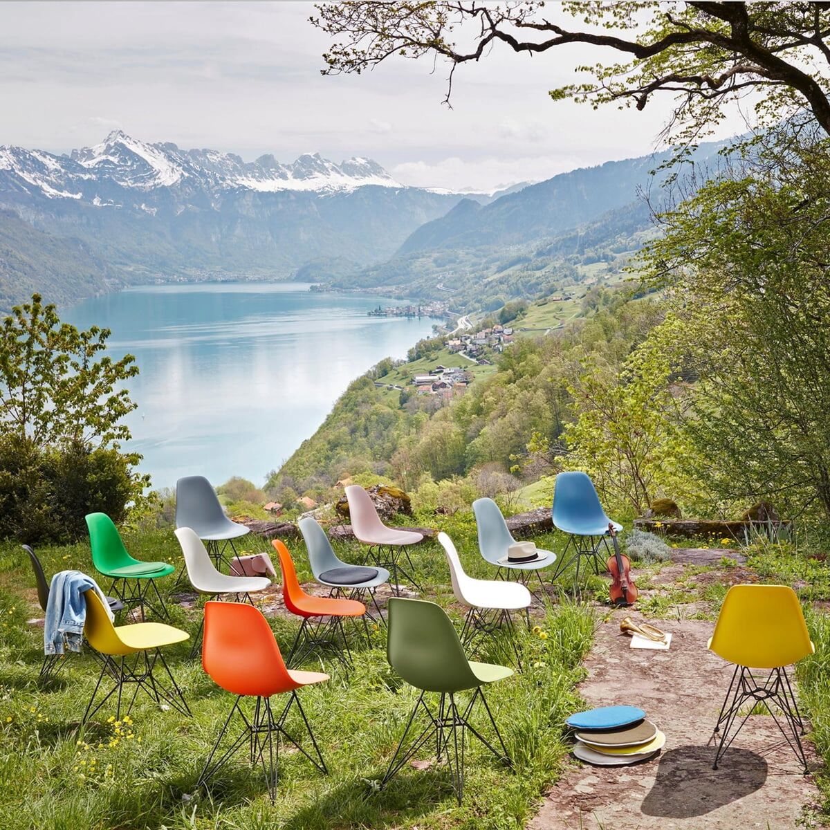 Eames Plastic RE DSR Esszimmerstuhl Senf/Zitrone