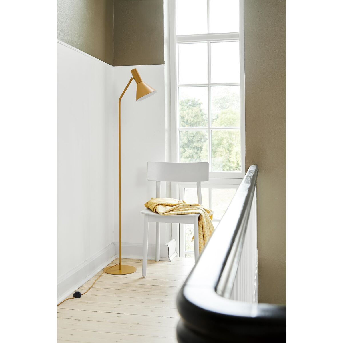 Lyss Floor Lamp Matt Black