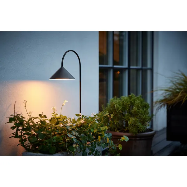 Schwarz Grasp Gartenlampe mit Speer Matt