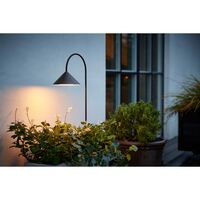 Schwarz Grasp Gartenlampe mit Speer Matt
