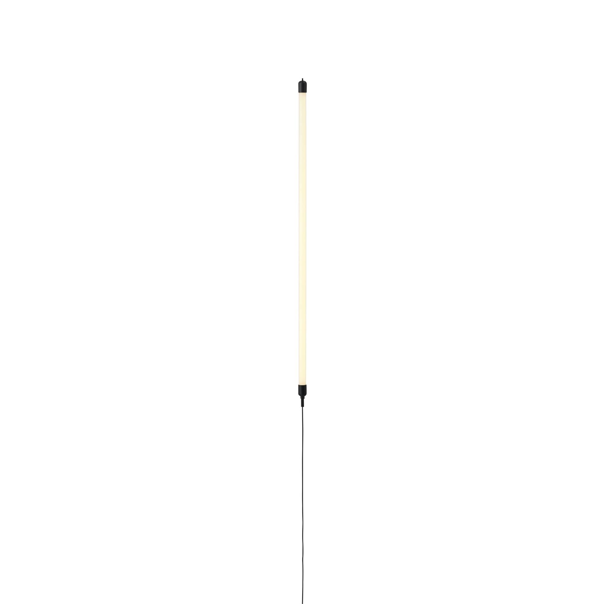 Fine V&auml;gg-/ Taklampa 90cm Svart