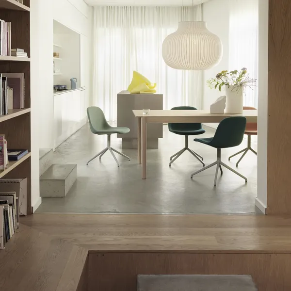 Fiber Spisebordsstol med Swivel Base Ochre/Sort