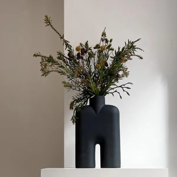 Cobra Vase Høy Medium Sort