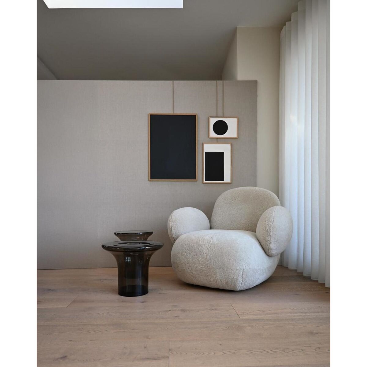 Toe Lenestol med Armlener i Off White