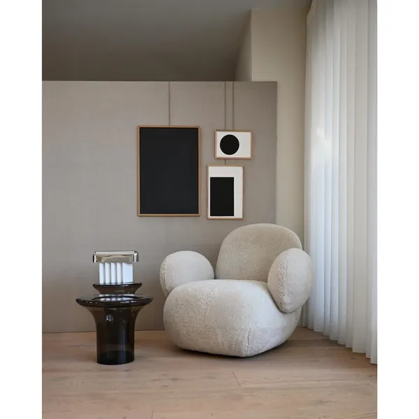 Toe Armchair With Armrest Sandshell/Sheepskin