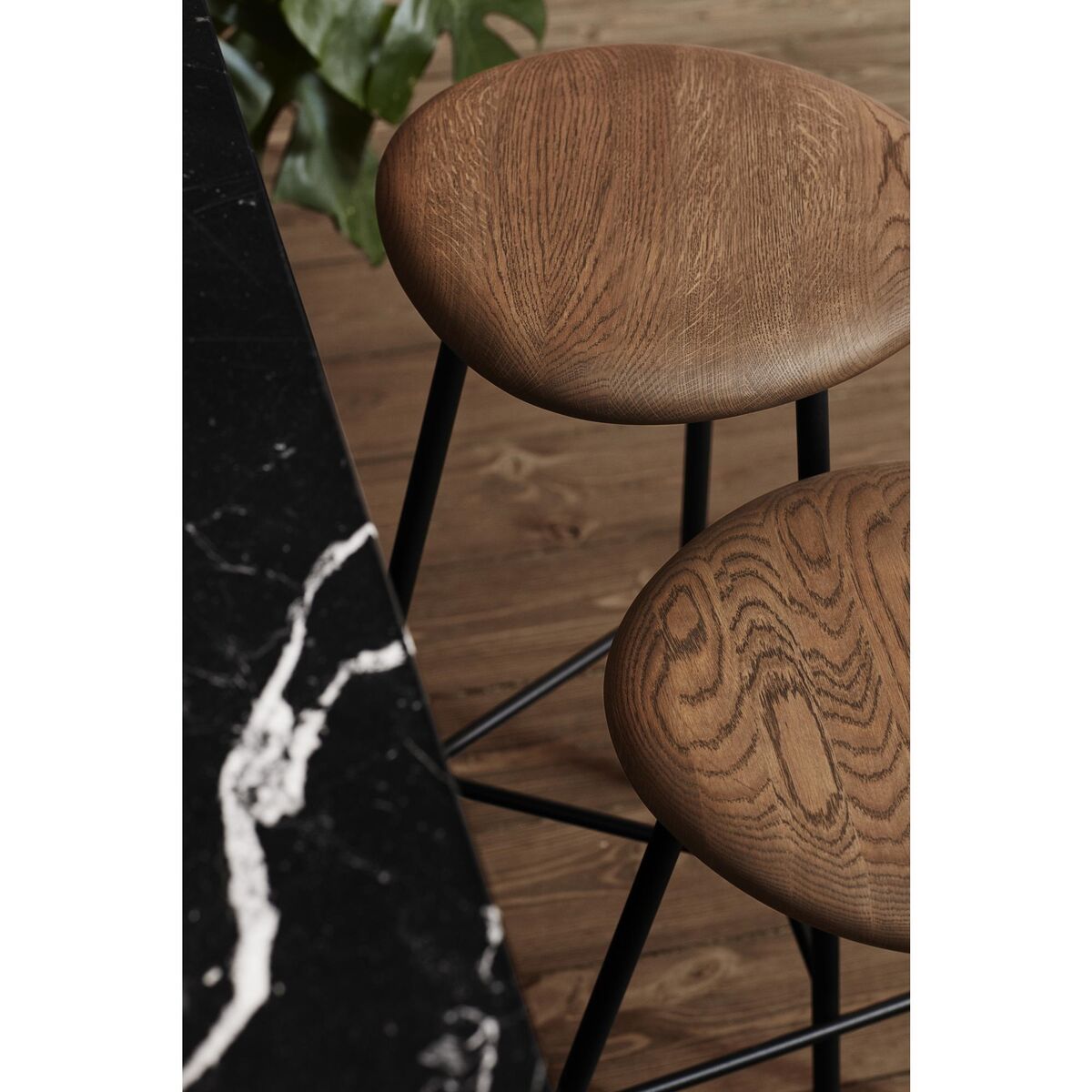 Pebble Bar Stool H65 Ash/ White