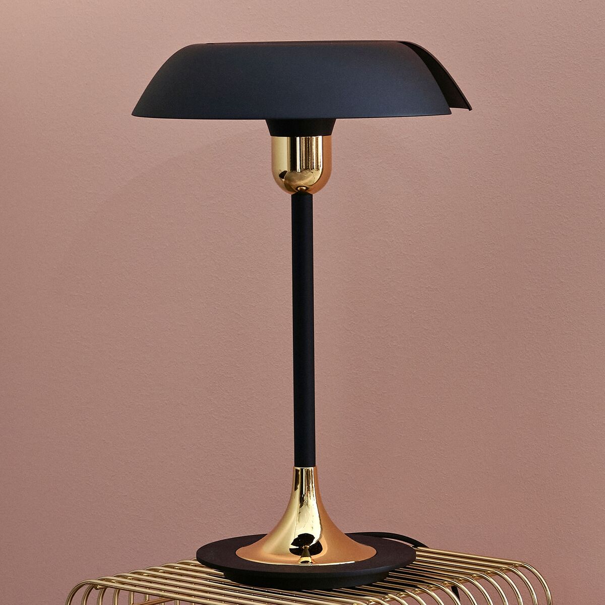 CYCNUS Table Lamp Black/ Gold