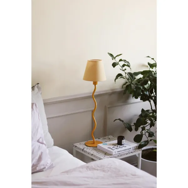 Sigrid 16 Shade Yellow