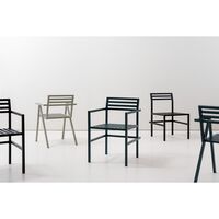 NINE 19 Outdoors Stacking Sedia Da Esterno Con Braccioli Verde