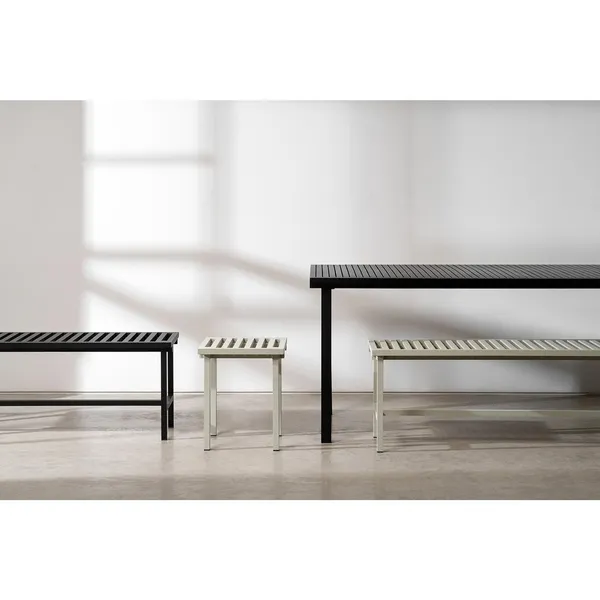 19 Outdoor Hocker Grau