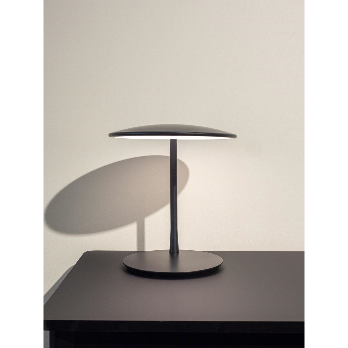 Disc Table Lamp Brushed Brass/ Black