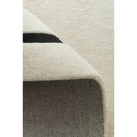 Outline Rug 250x350 Off-white