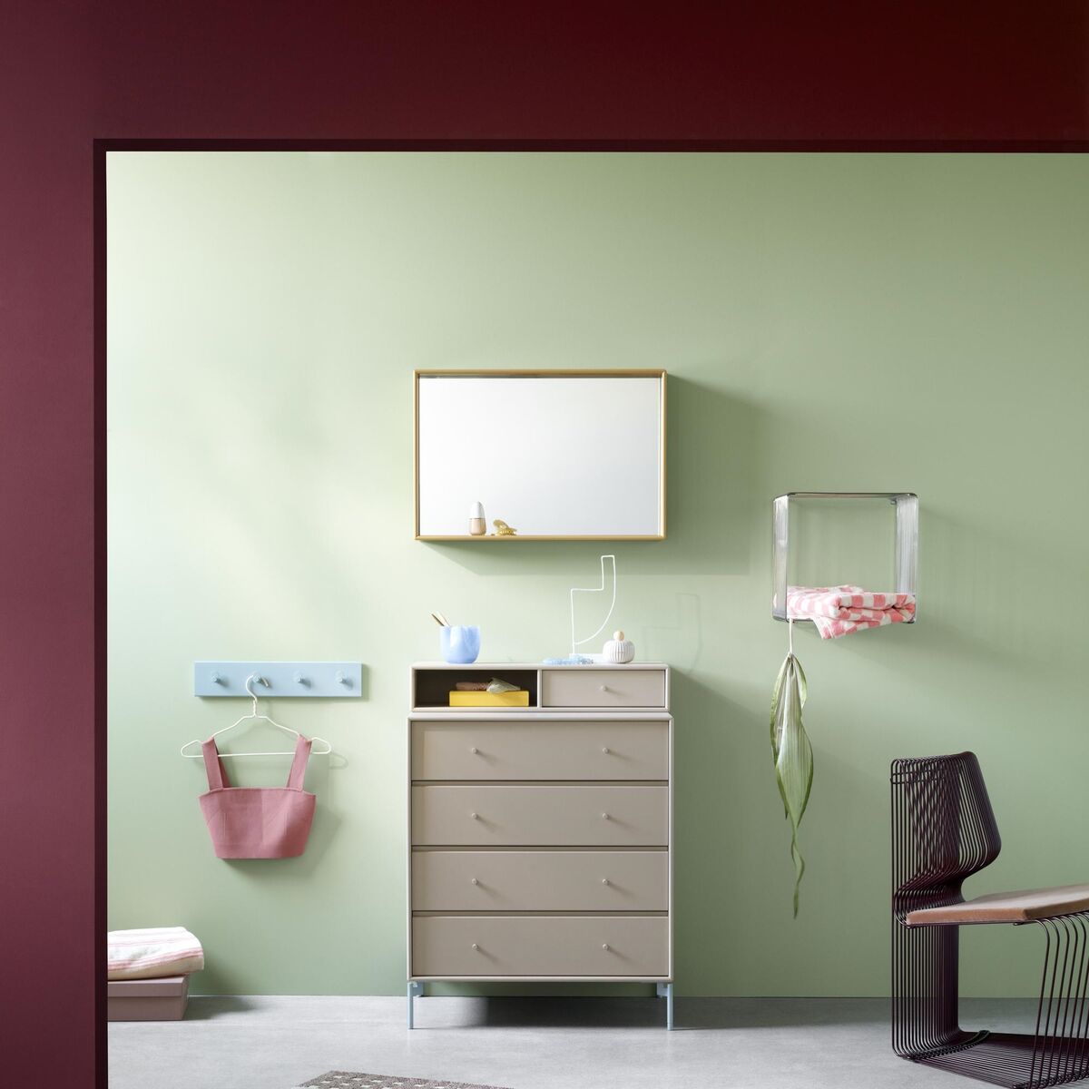 Panton Wire Single Shelf 43-Chrome 14.8" x 10"