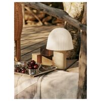Frill Draagbare Lamp Kasjmier/ Wit