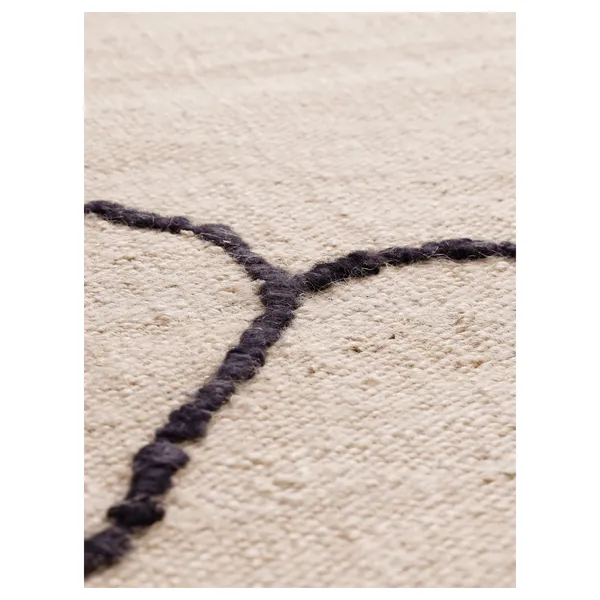 Gesso Rug 140x200 Off White/Dark Fig