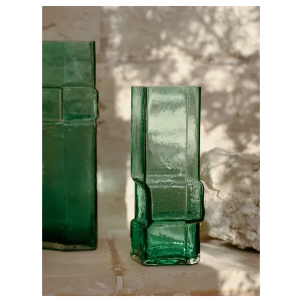 x Utzon Can Lis Muro Vase H30 Recycled Green
