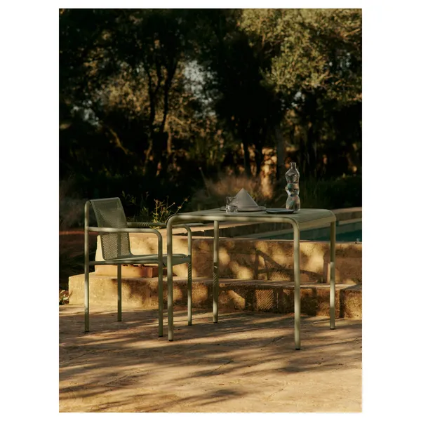 Dapple Outdoor Table 80x80 Cashmere