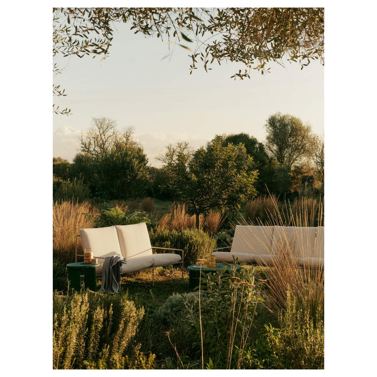 Desert 2-Sitzer Sofa Bouclé/Kaschmir/ Gebrochenes Weiß