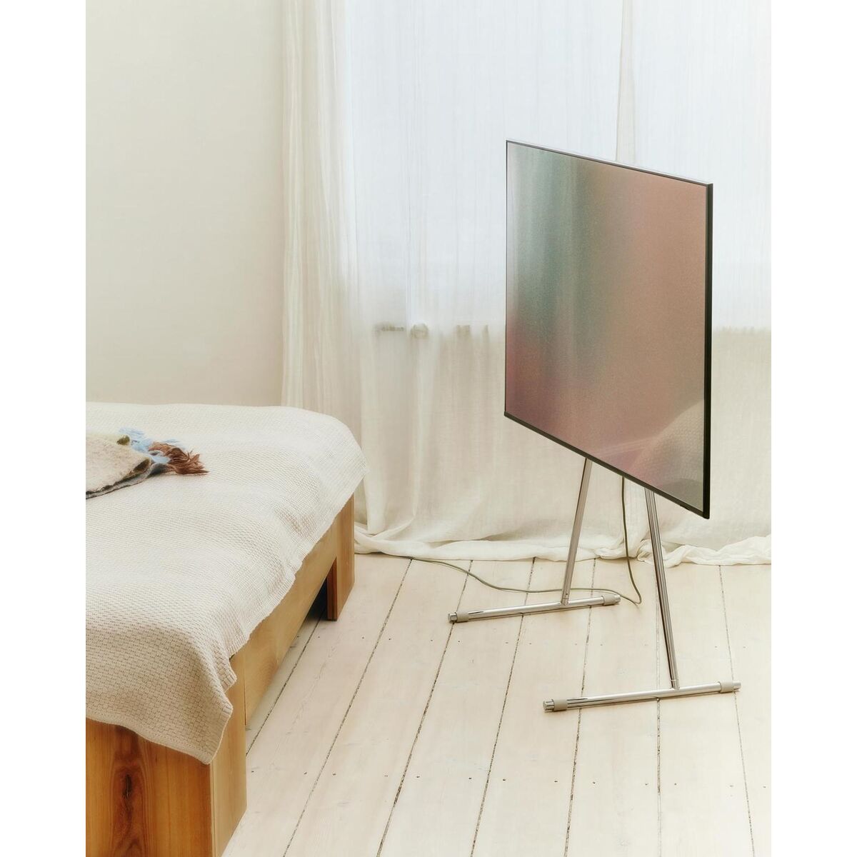 Viva TV Stand Chrome