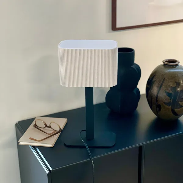 Calix Table Lamp Natural/ Black