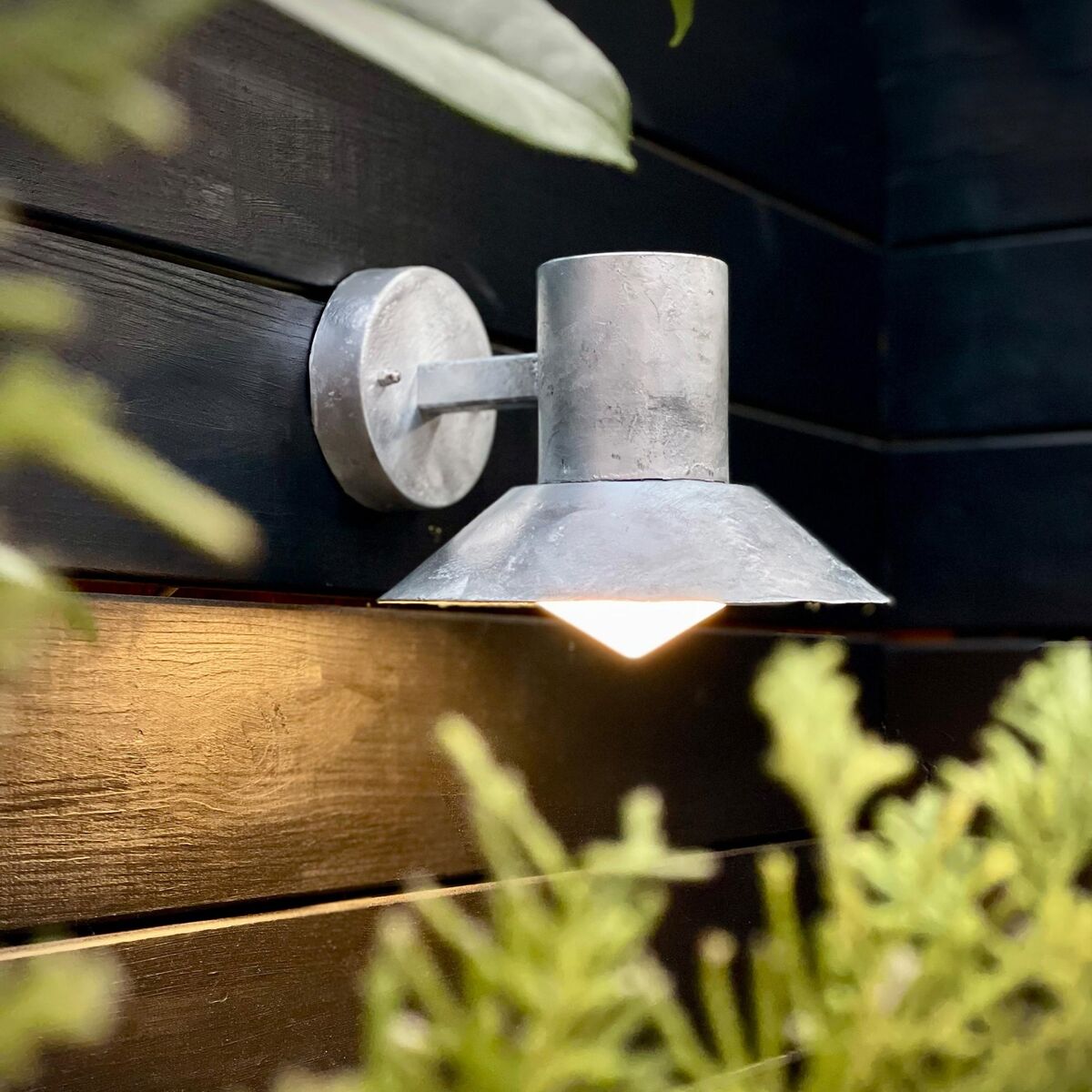 Venice Outdoor Wall Lamp Galvanized