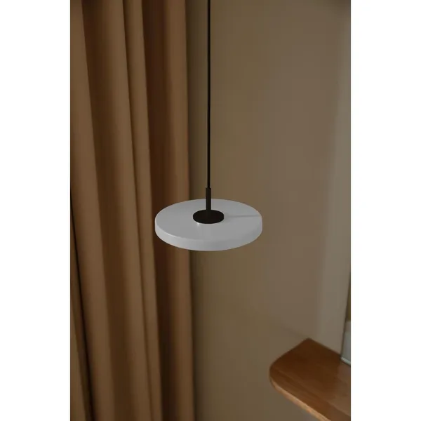 Asteria Micro Pendel Med Lysdæmper Nuance Mist/Sort Top
