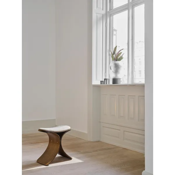 Luno Stool Dark Oak/ Beige