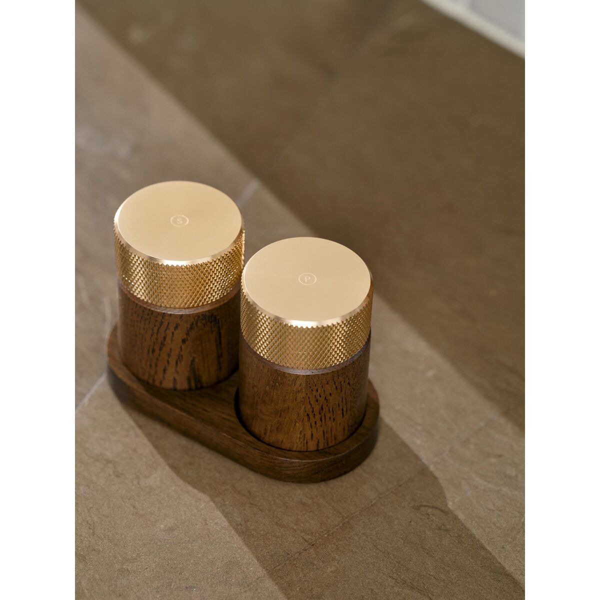 Sina Salt & Pepper Grinder Dark Ash/ Brass