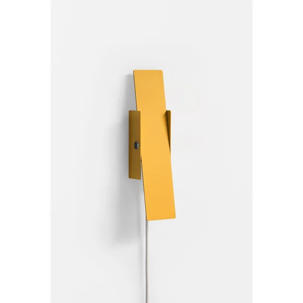 Pivoting Wall Lamp Yellow