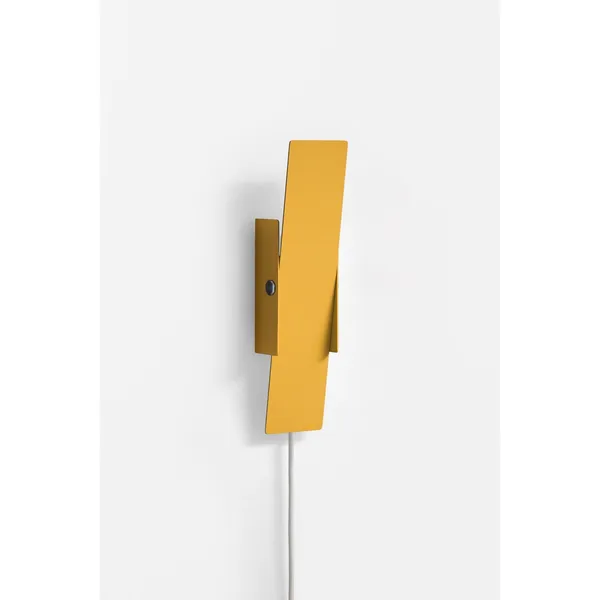 Pivoting Wall Lamp Yellow