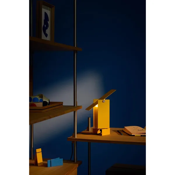 Pivoting Table Lamp Sand