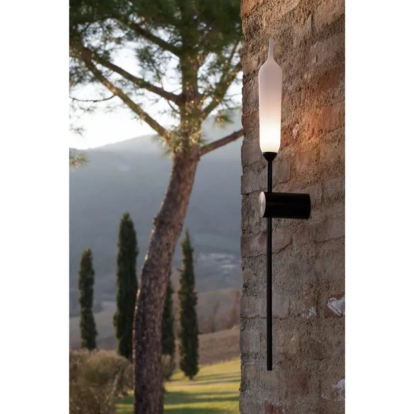 Nilo Outdoor Wall Lamp Matt Black and White