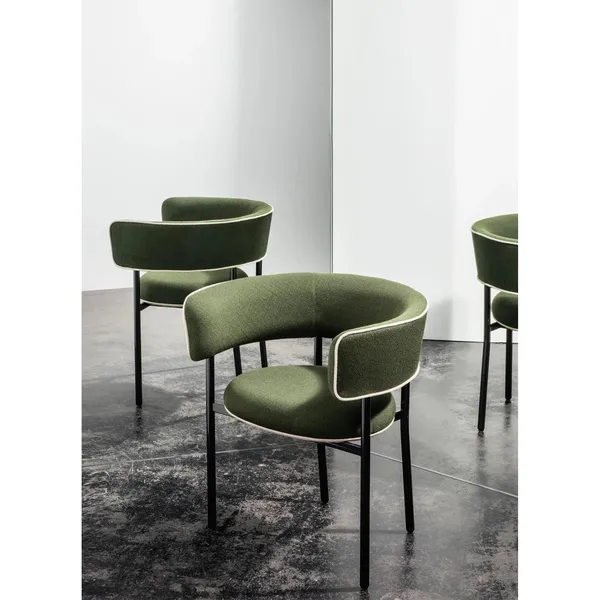 Font Spisebordsstol with Armrest Vidar 972/Black Frame