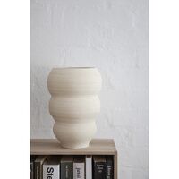 Handgestimmte, Gebogene Vase Nr. 60, Vanille
