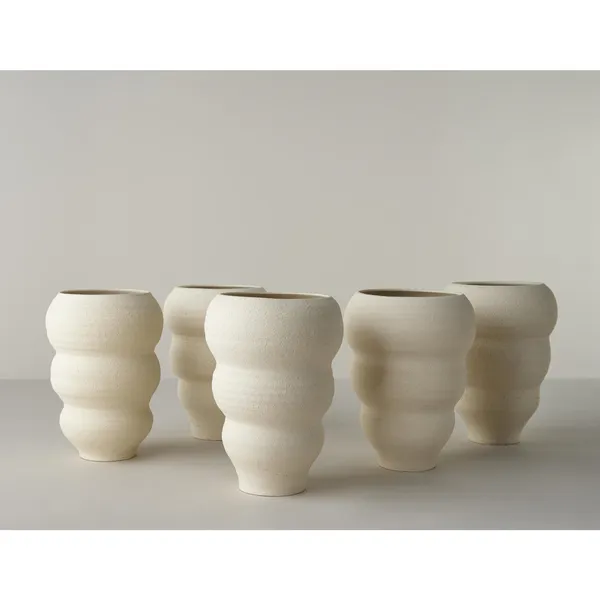 Handgestimmte, Gebogene Vase Nr. 60, Vanille