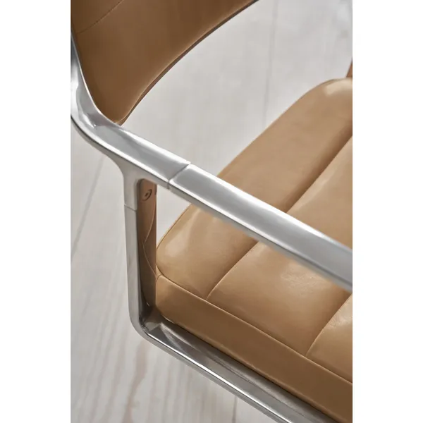 453 Drehstuhl mit Bodengleitern Aluminium/Camel/Leder
