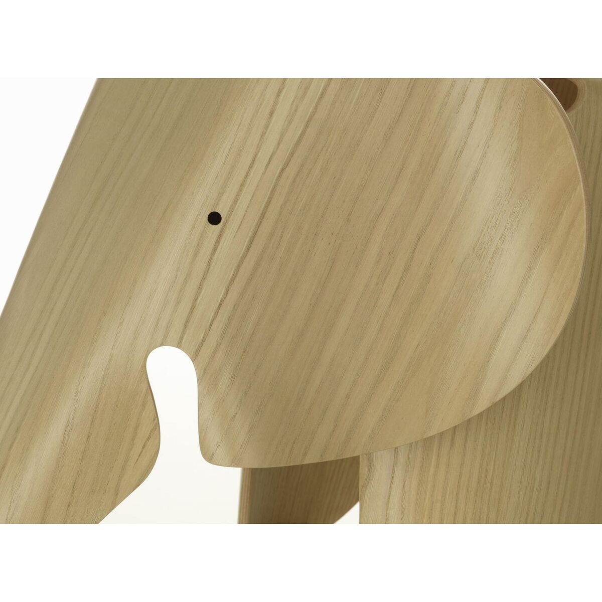Tabouret Eames Elephant en châtaignier laqué transparent