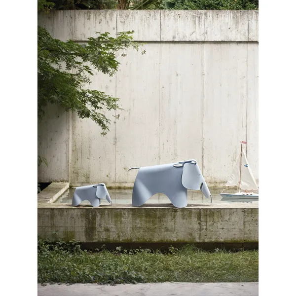 Eames Elephant RE -jakkara, pilviensininen