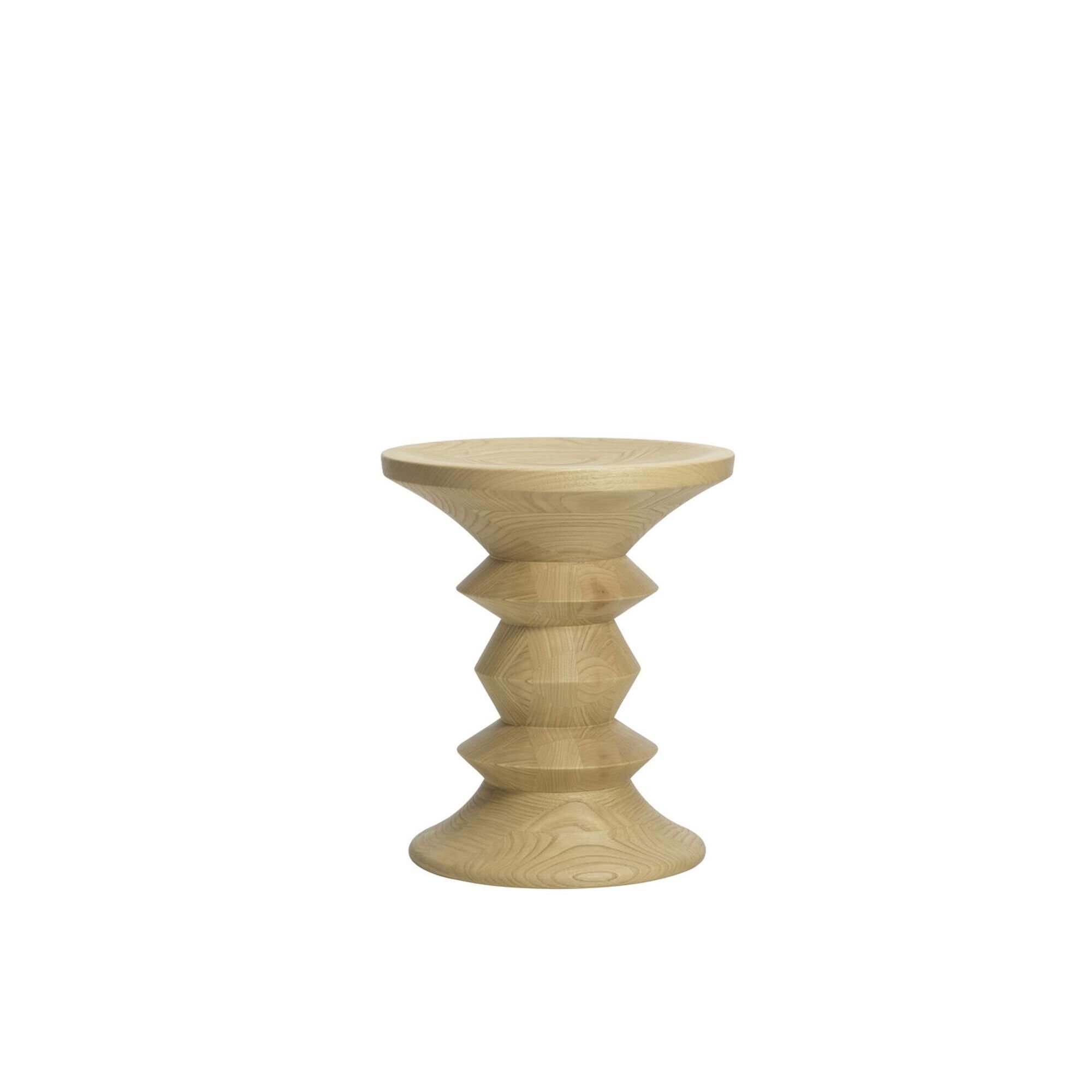 Tabouret Eames Modèle A en châtaignier naturel