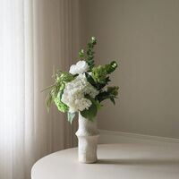 Smashed Avocado Bouquet White
