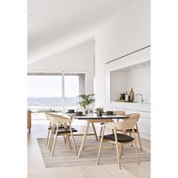 AC2 Spisestol Mattlakkert Eik/ Sort