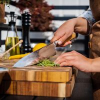 Akio Japanese Kochmesser 21 cm Helles Holz