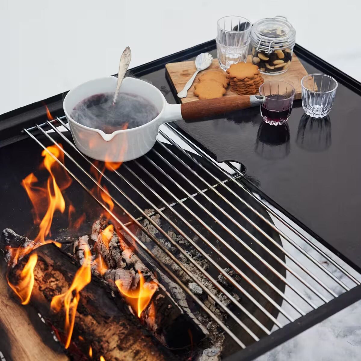 BBQ Eldstad Med Grillgaller Svart