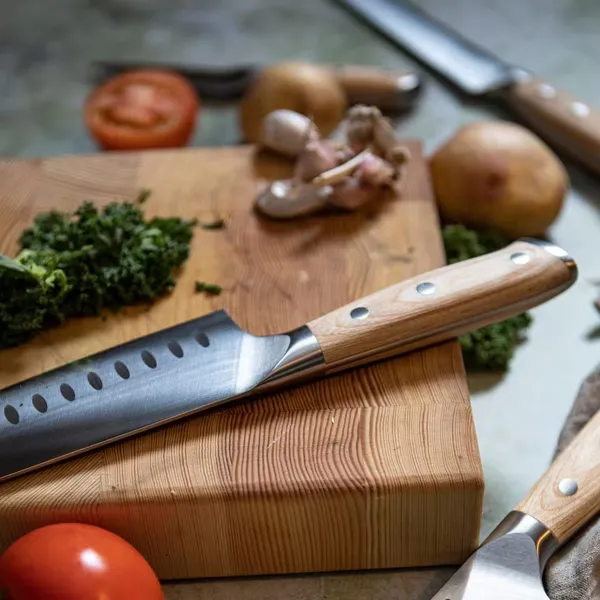 European Santokukniv 18 cm Sort