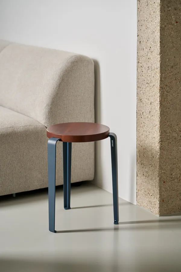 LOU Stool Recycled Plastic White/Midnight Blue