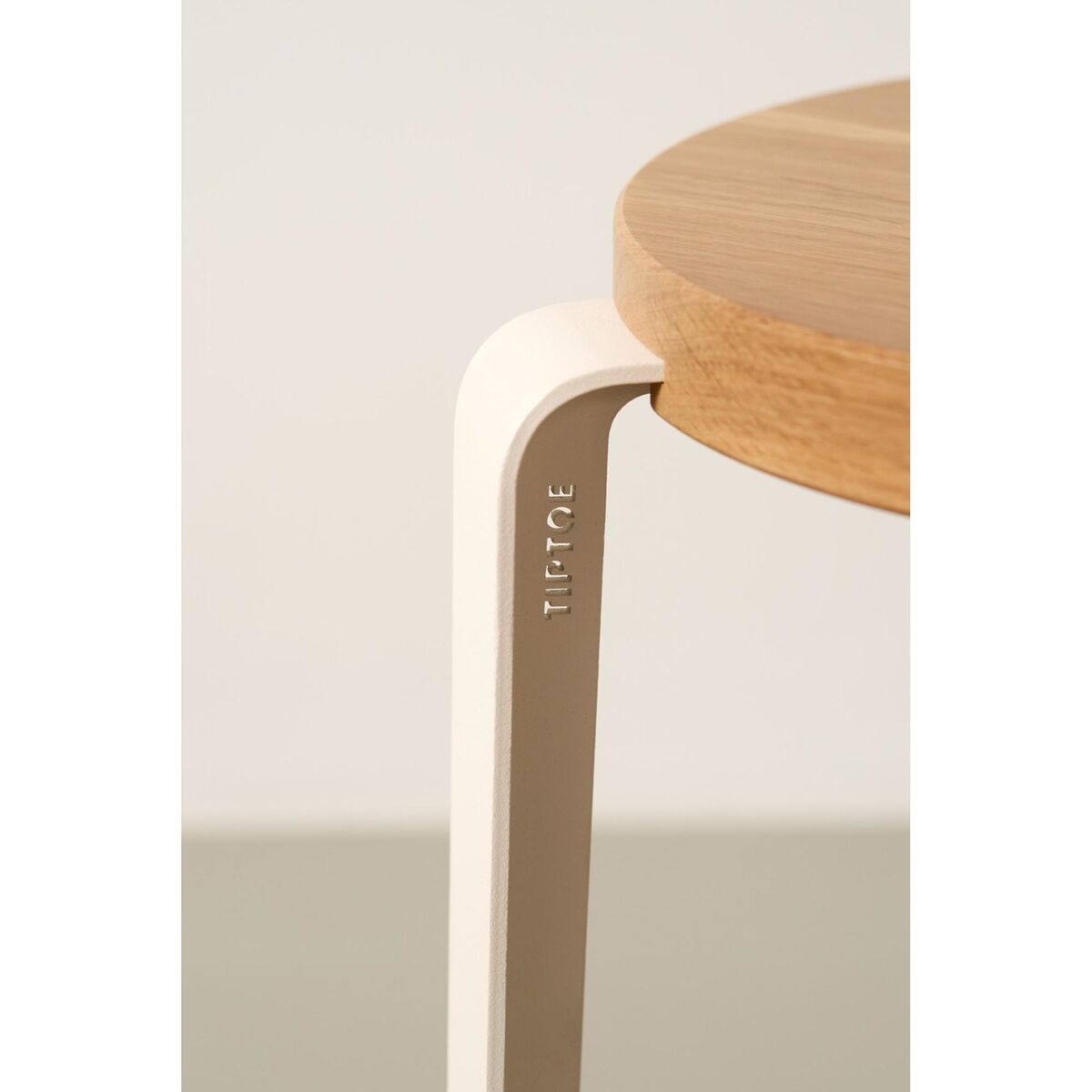 LOU Stool Oak/Brioche Yellow