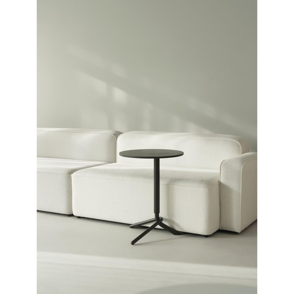 Mesa Auxiliar Elevable Negro