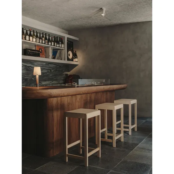 01 Hocker H76 Braun